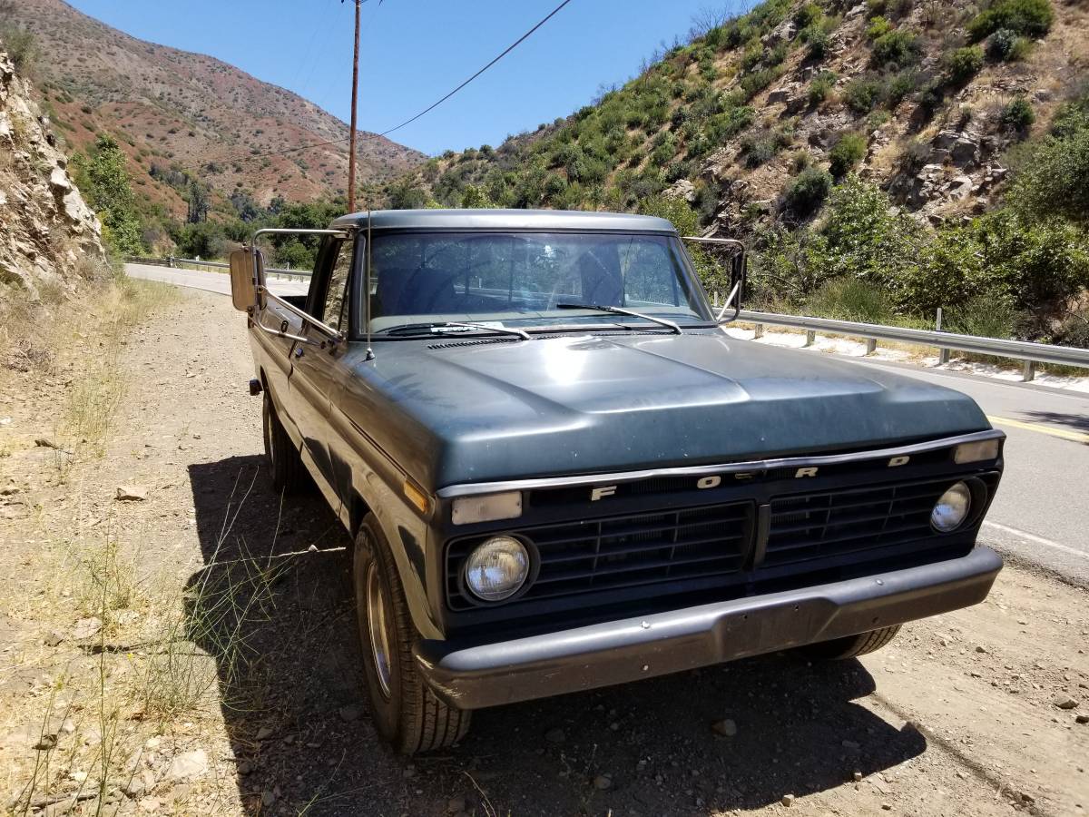 Ford-F-250-1975-3