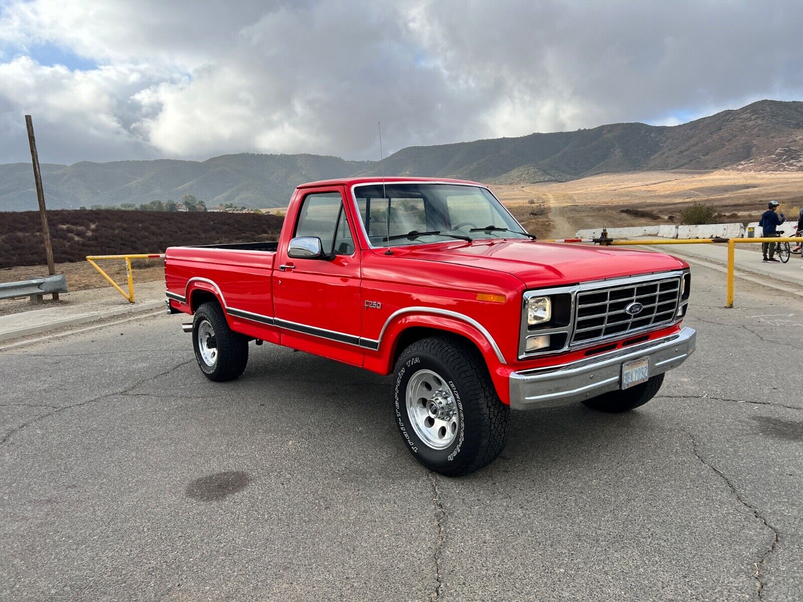 Ford-F-250-1986-1