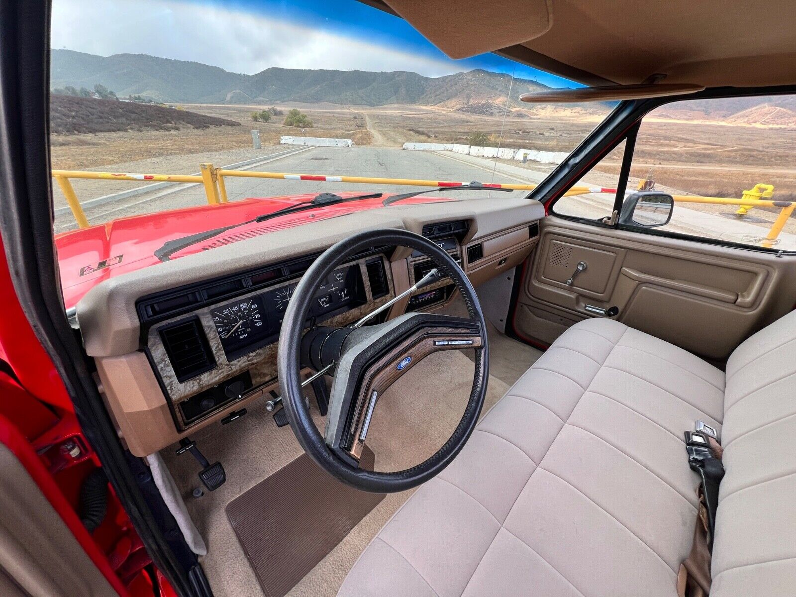 Ford-F-250-1986-15