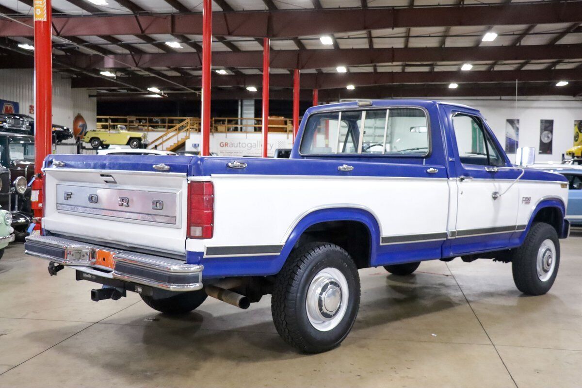 Ford-F-250-Pickup-1982-7