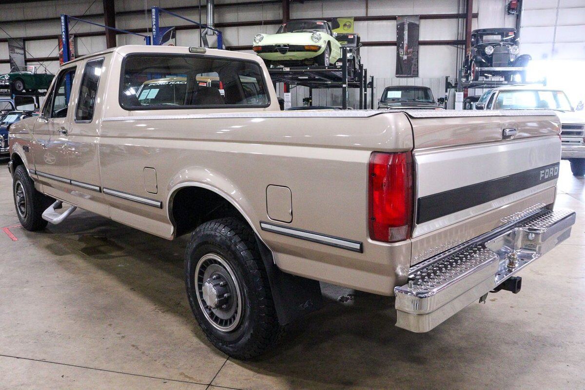 Ford-F-250-Pickup-1992-4