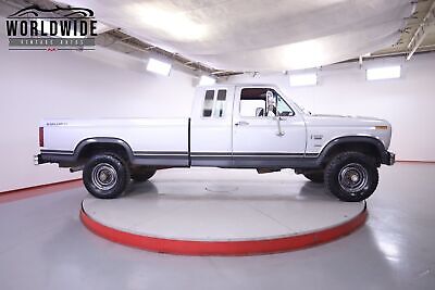 Ford-F-250-Super-Cab-XLT-Lariat-1985-3