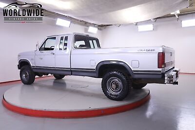 Ford-F-250-Super-Cab-XLT-Lariat-1985-4