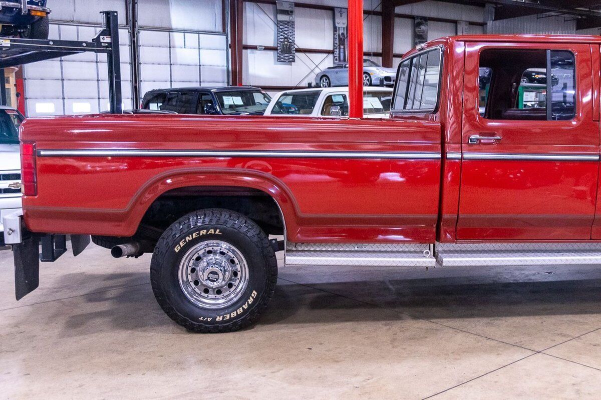 Ford-F-350-Pickup-1985-7