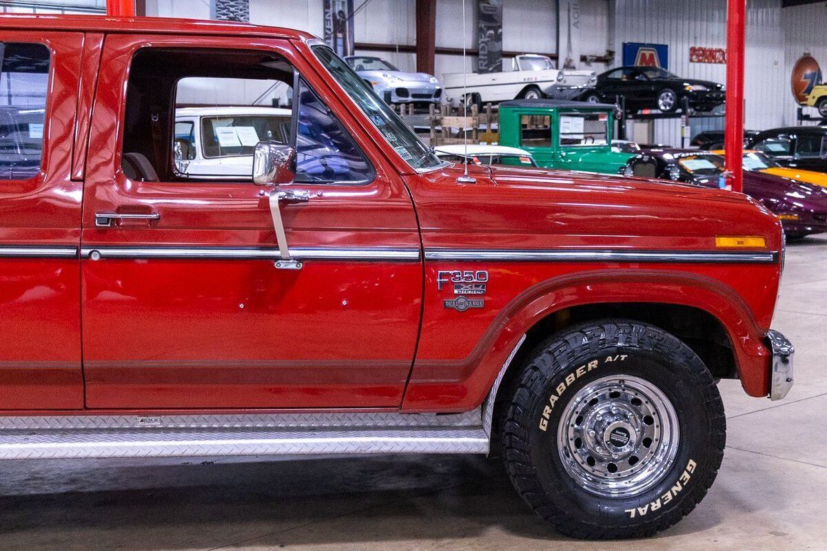 Ford-F-350-Pickup-1985-9