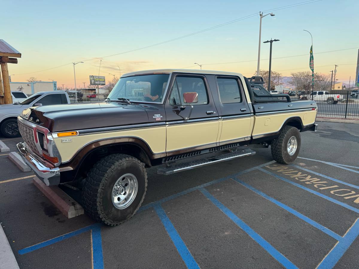 Ford-F-350-crew-cab-1978-2