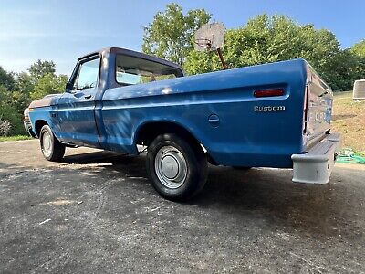 Ford F100  year1}