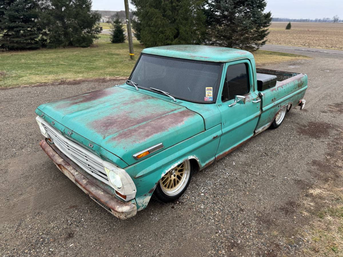 Ford-F100-pickup-1969-1