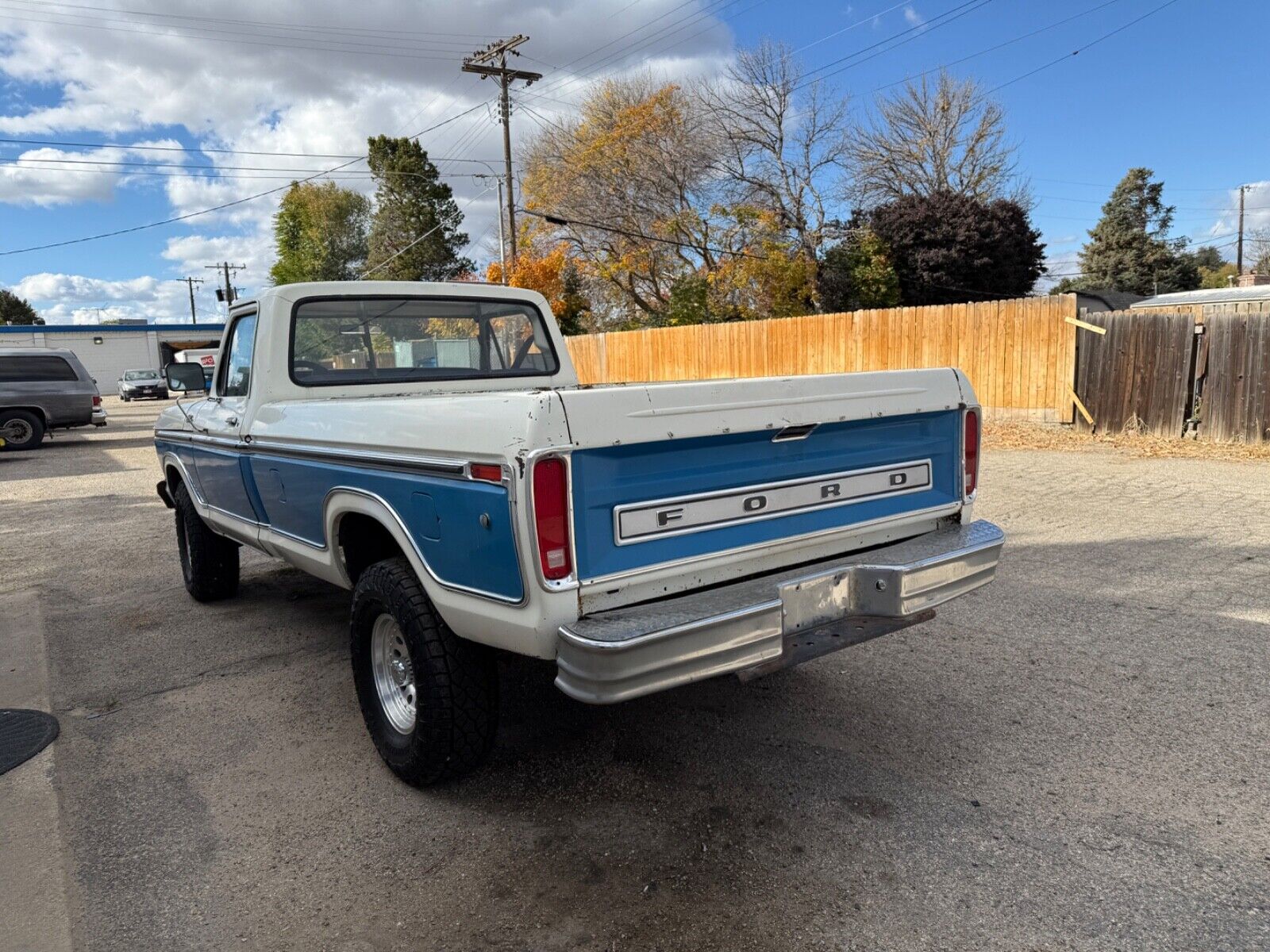 Ford-F150-Pickup-1978-1