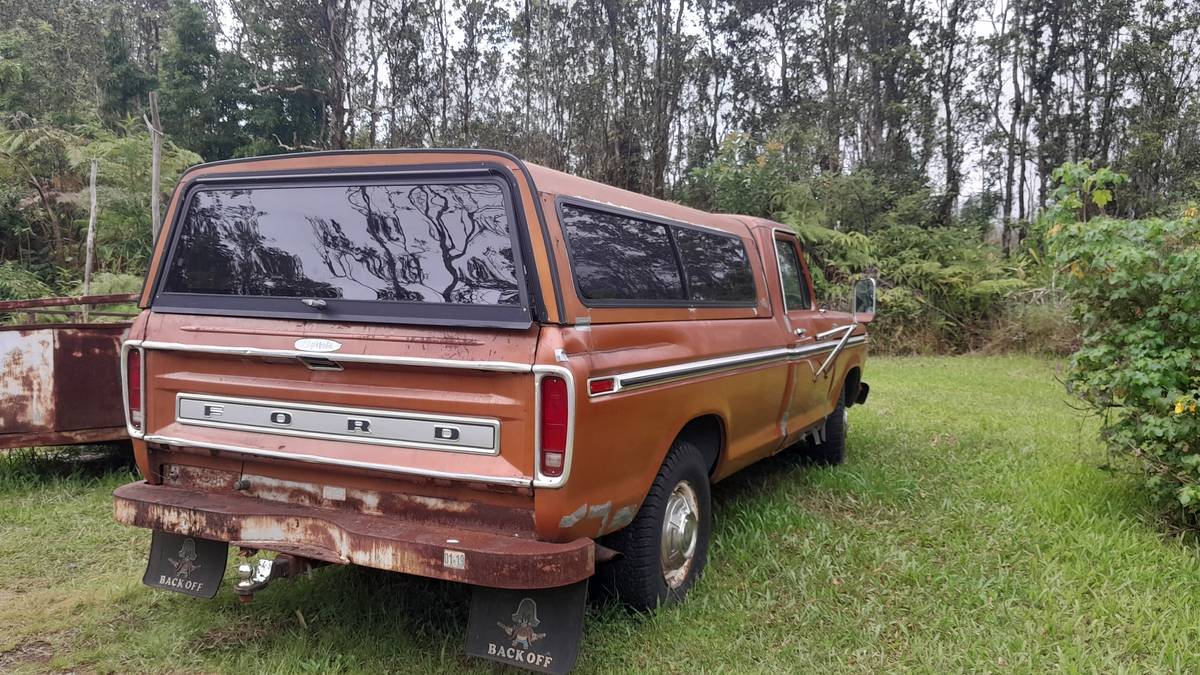 Ford-F250-camper-special-1977-2