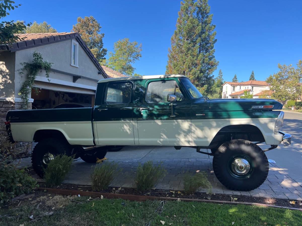 Ford-F26-crew-cab-4x4-diesel-1969-2