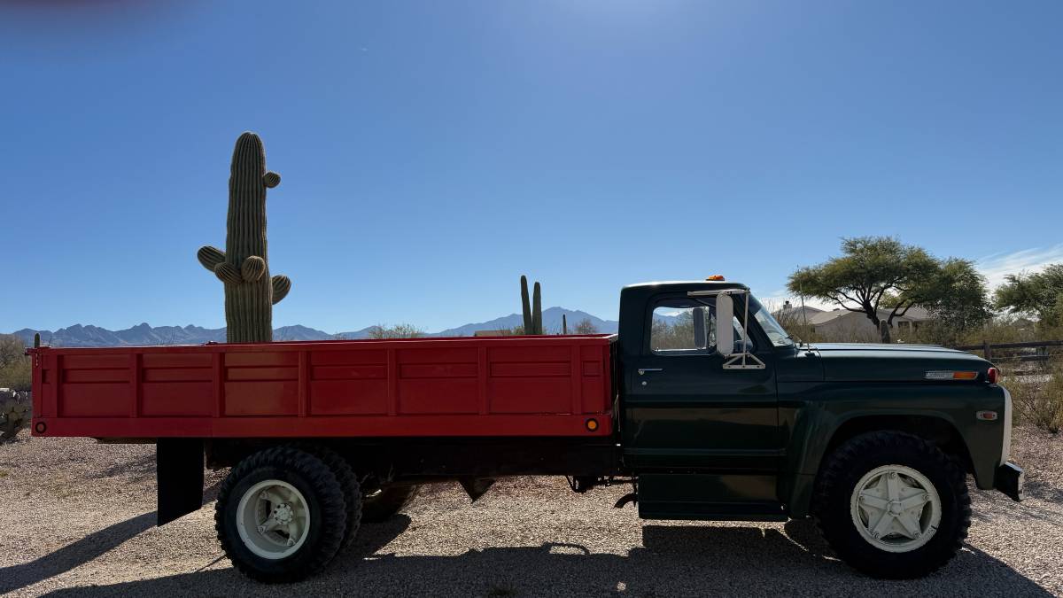 Ford-F600-1972-2