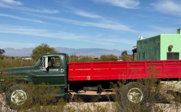 Ford-F600-1972-3