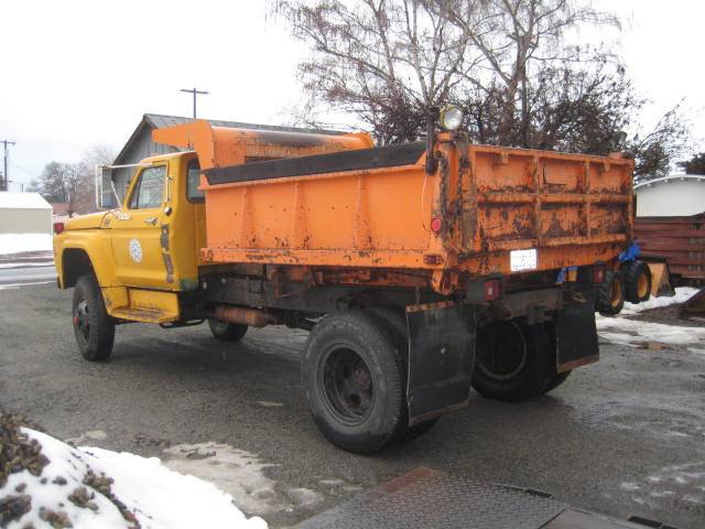 Ford-F600-1975