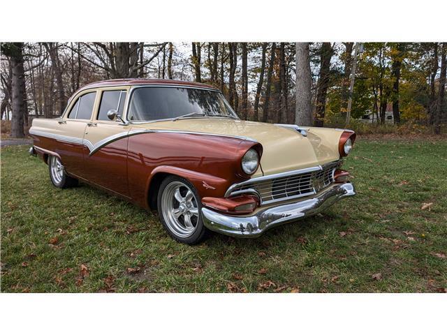 Ford Fairlane  1956 à vendre