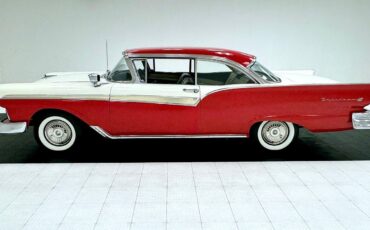 Ford-Fairlane-1957-1