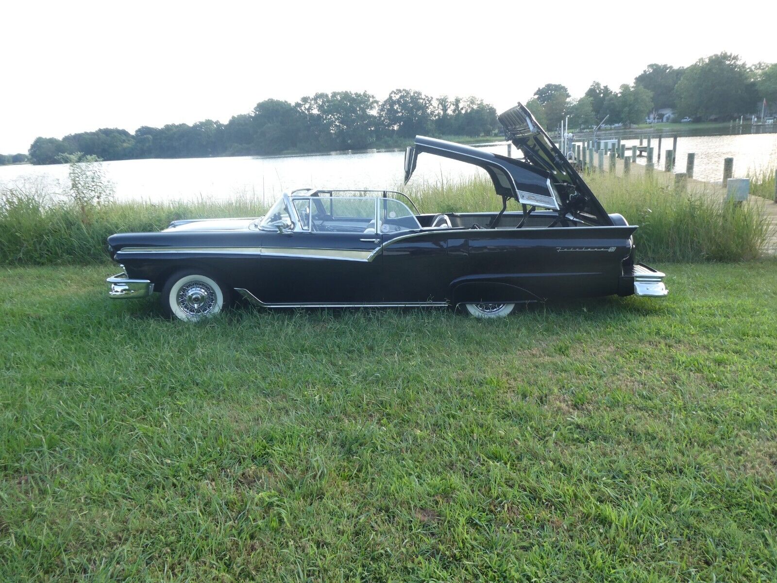 Ford-Fairlane-Cabriolet-1957-12