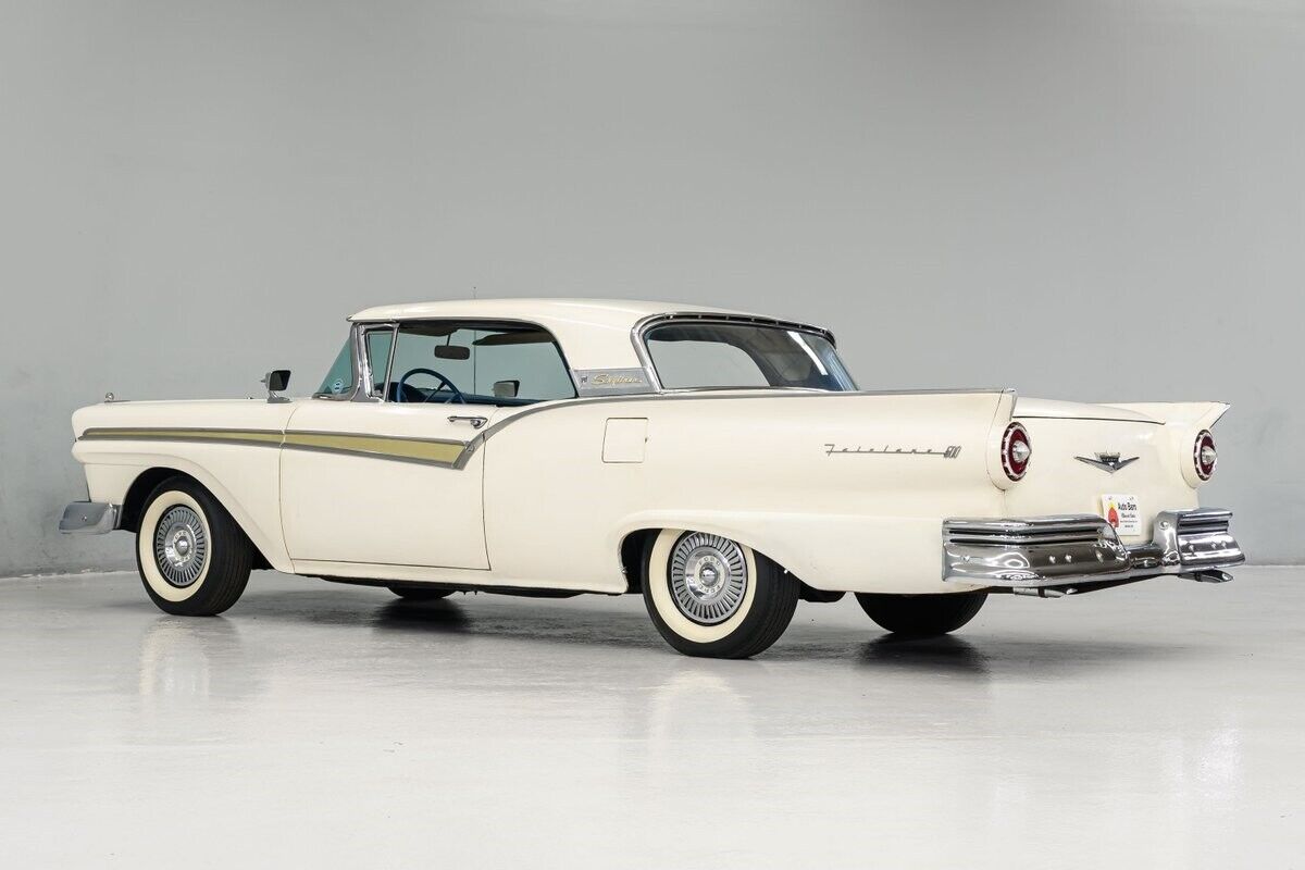 Ford-Fairlane-Cabriolet-1957-3