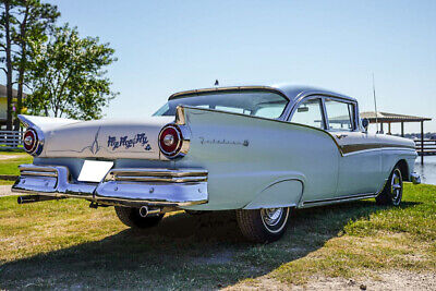 Ford-Fairlane-Coupe-1957-8