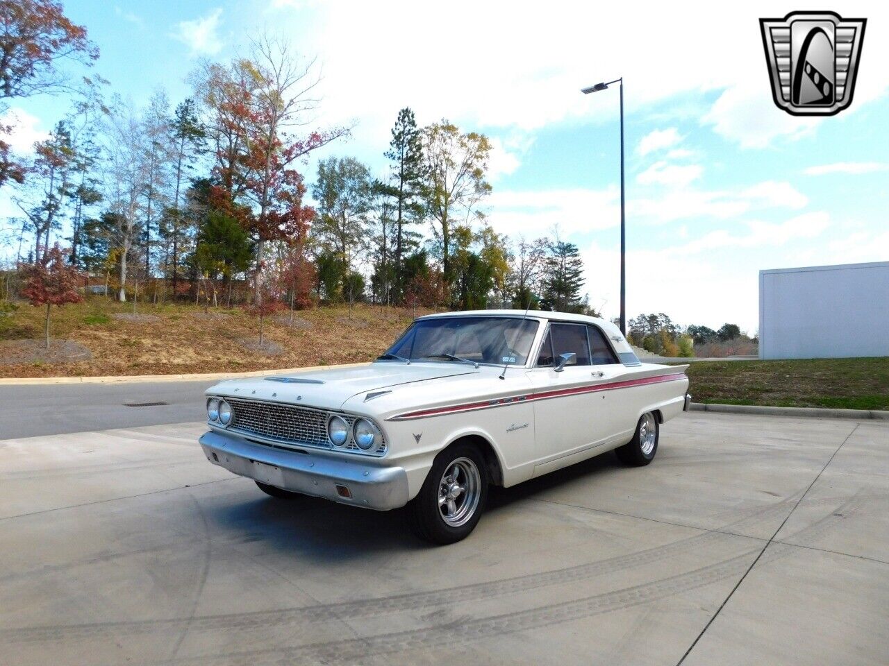 Ford-Fairlane-Coupe-1963-2