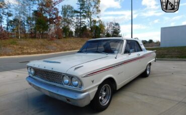 Ford-Fairlane-Coupe-1963-4