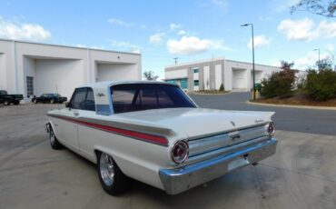 Ford-Fairlane-Coupe-1963-8