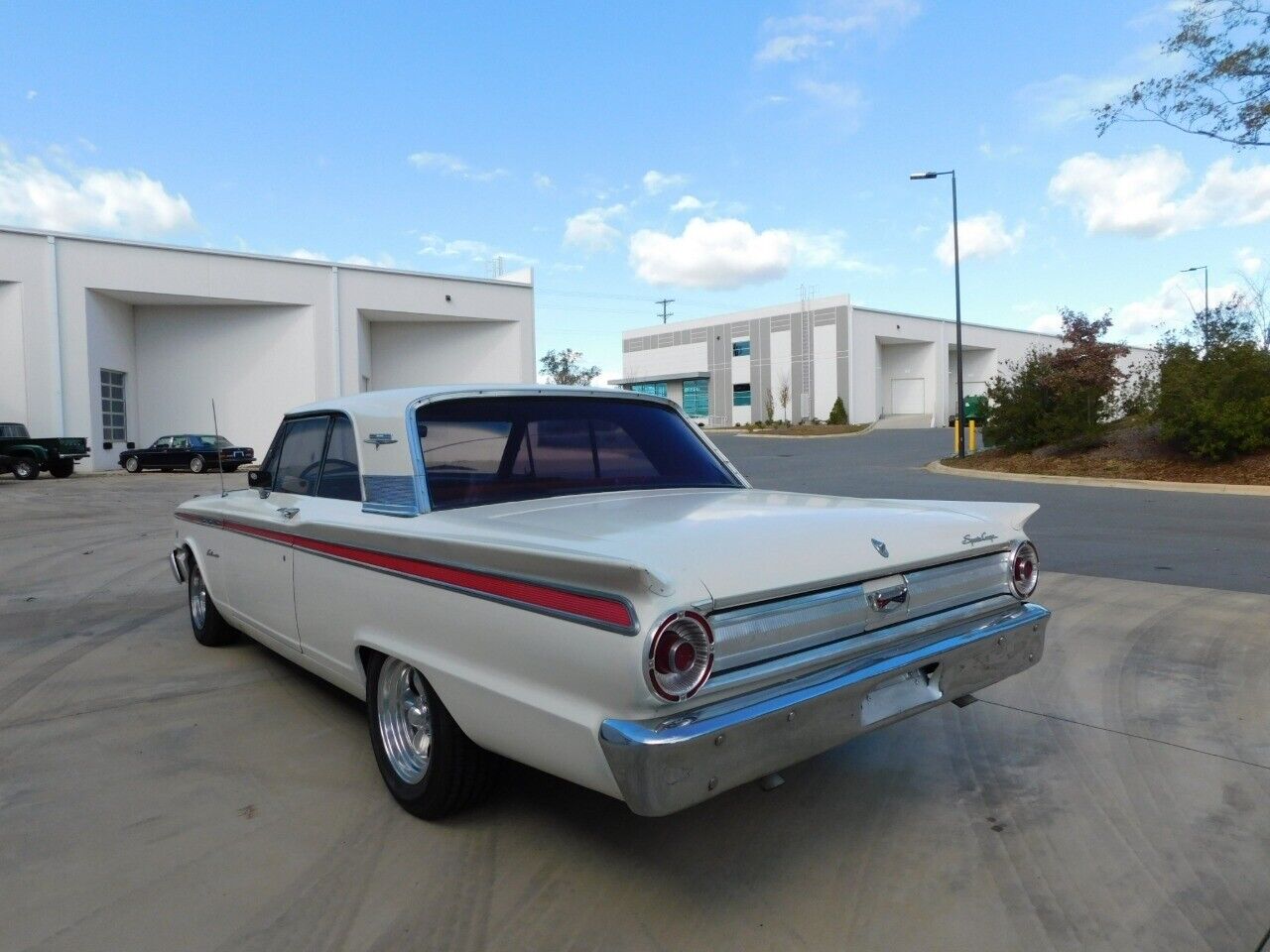 Ford-Fairlane-Coupe-1963-8