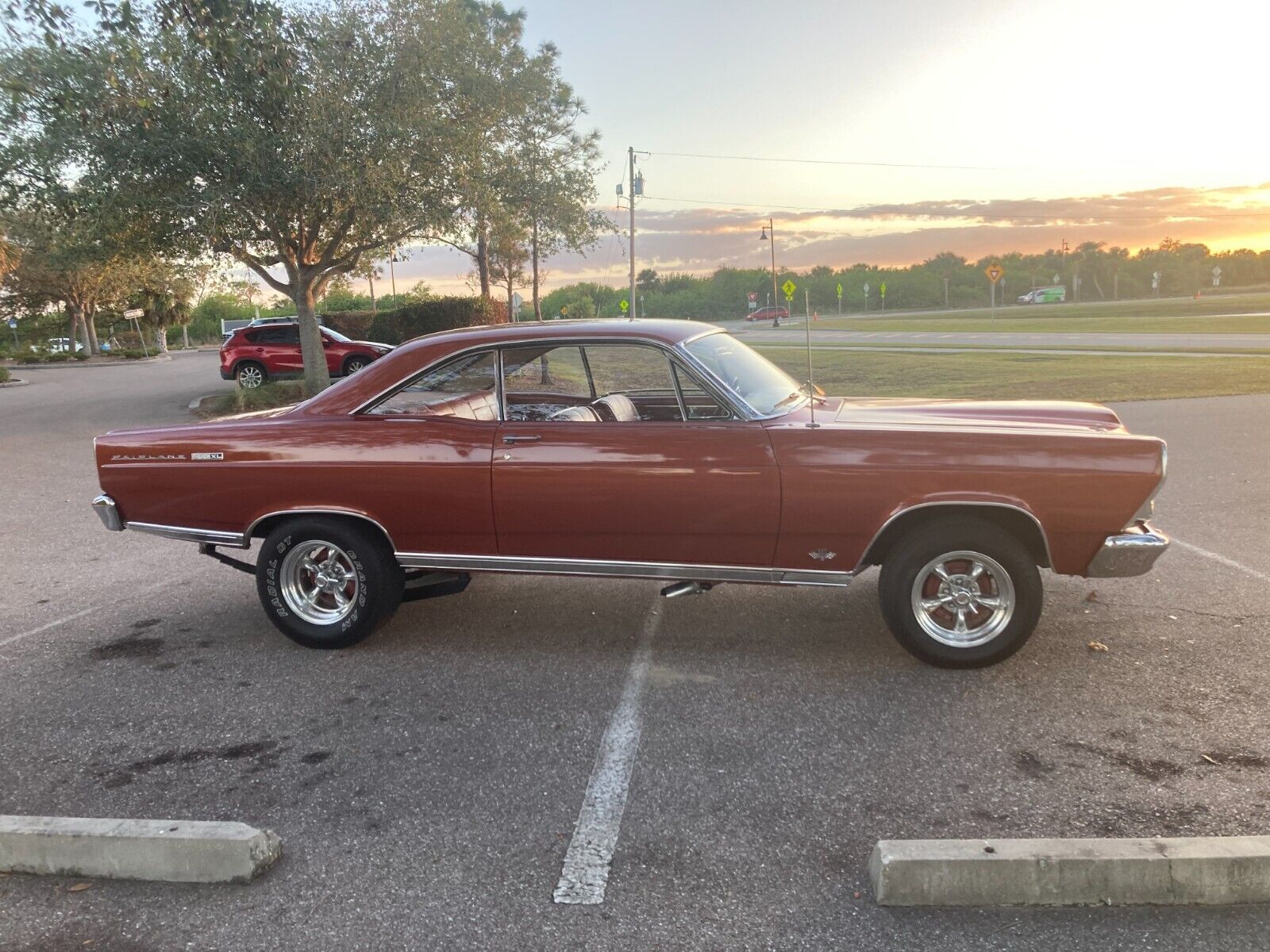 Ford-Fairlane-Coupe-1966-1