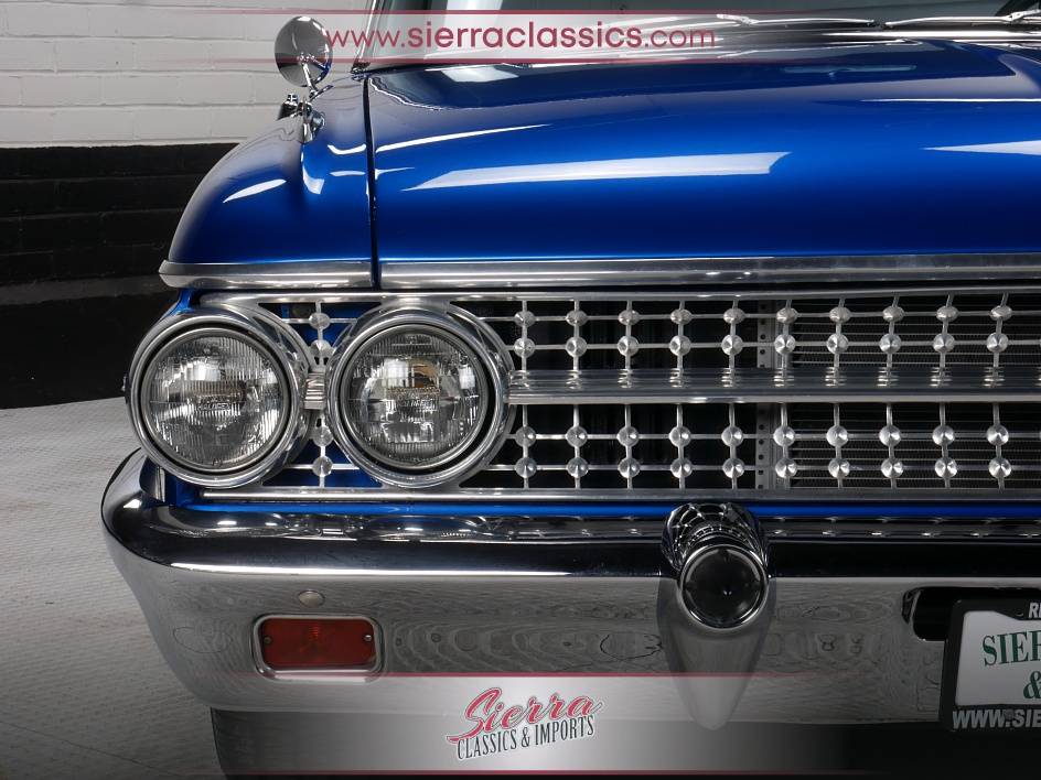 Ford-Galaxie-starliner-428-1961-2