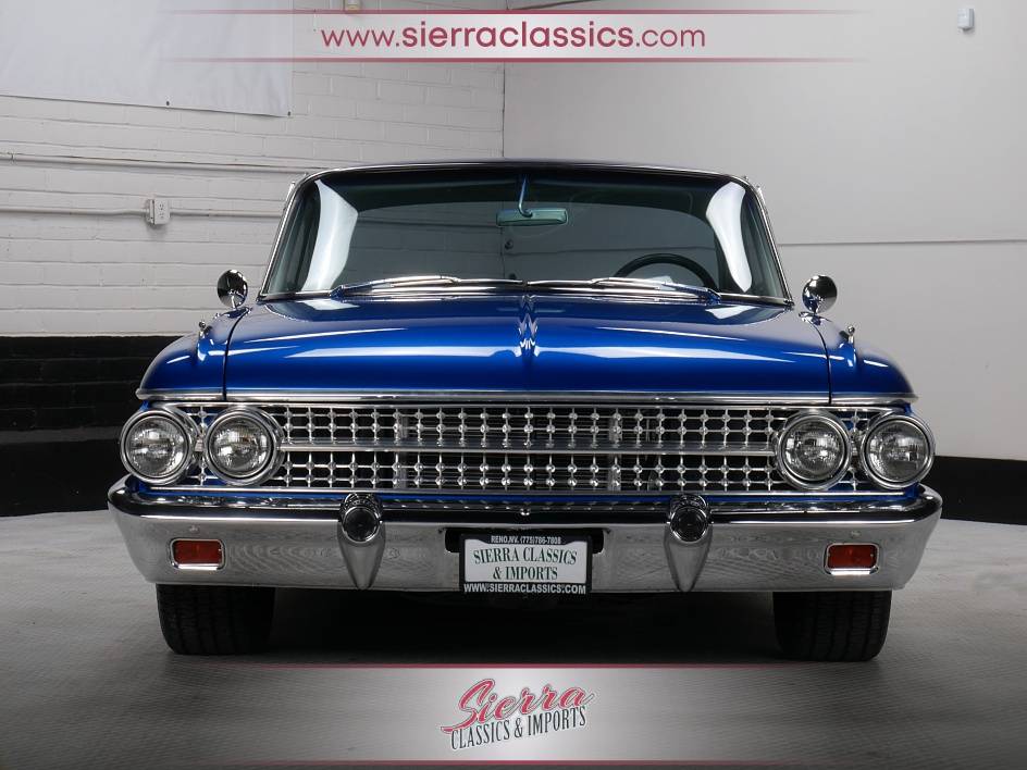 Ford-Galaxie-starliner-428-1961-23