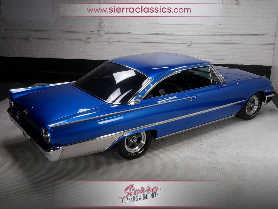 Ford-Galaxie-starliner-428-1961-6