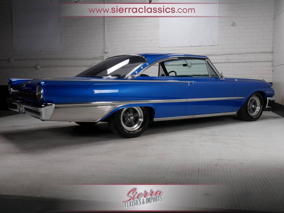 Ford-Galaxie-starliner-428-1961-7