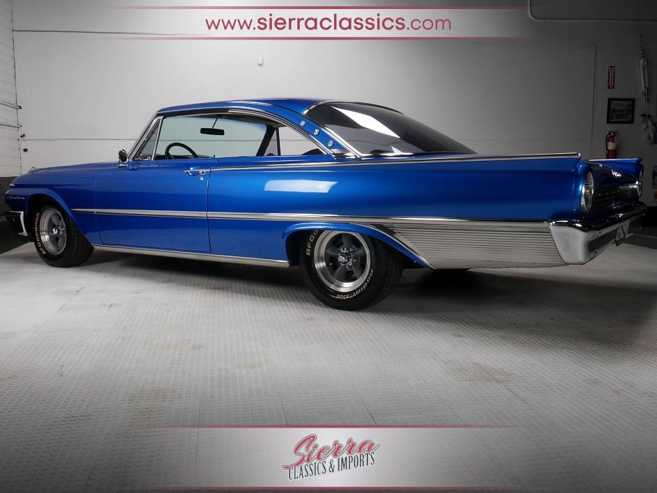 Ford-Galaxie-starliner-428-1961-8