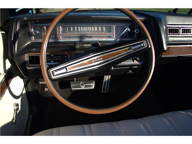 Ford-LTD-1971-8