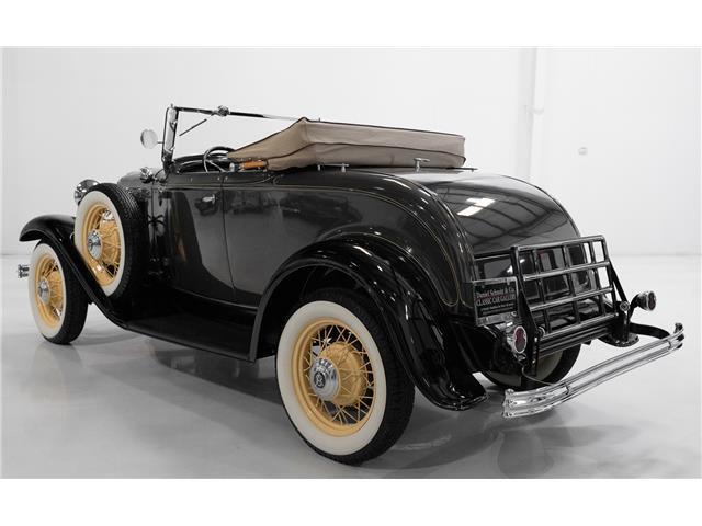 Ford-Model-18-Cabriolet-1932-9