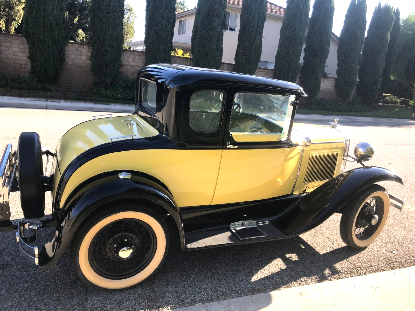 Ford-Model-A-1930-2