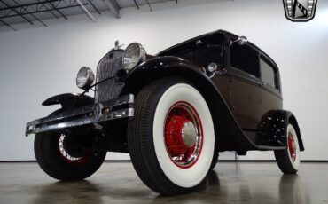 Ford-Model-A-1930-3