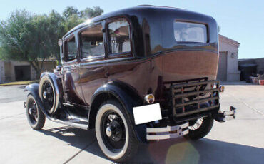 Ford-Model-A-1931-3