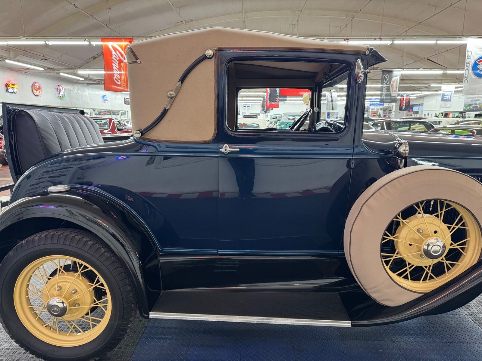 Ford-Model-A-1931-31