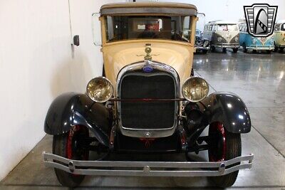 Ford-Model-A-Berline-1928-4