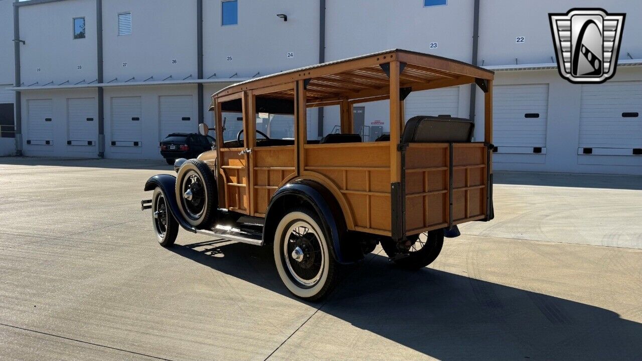 Ford-Model-A-Berline-1929-4