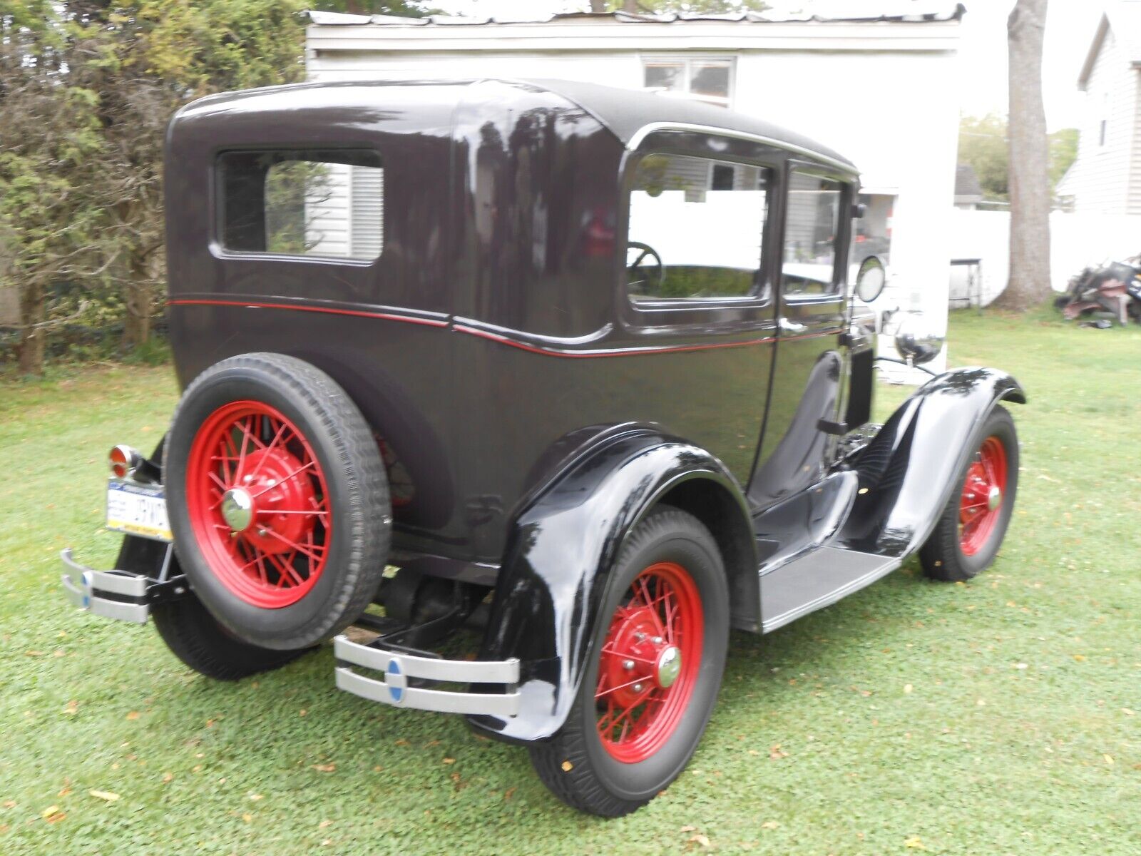 Ford-Model-A-Berline-1930-5