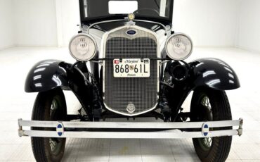 Ford-Model-A-Berline-1930-7