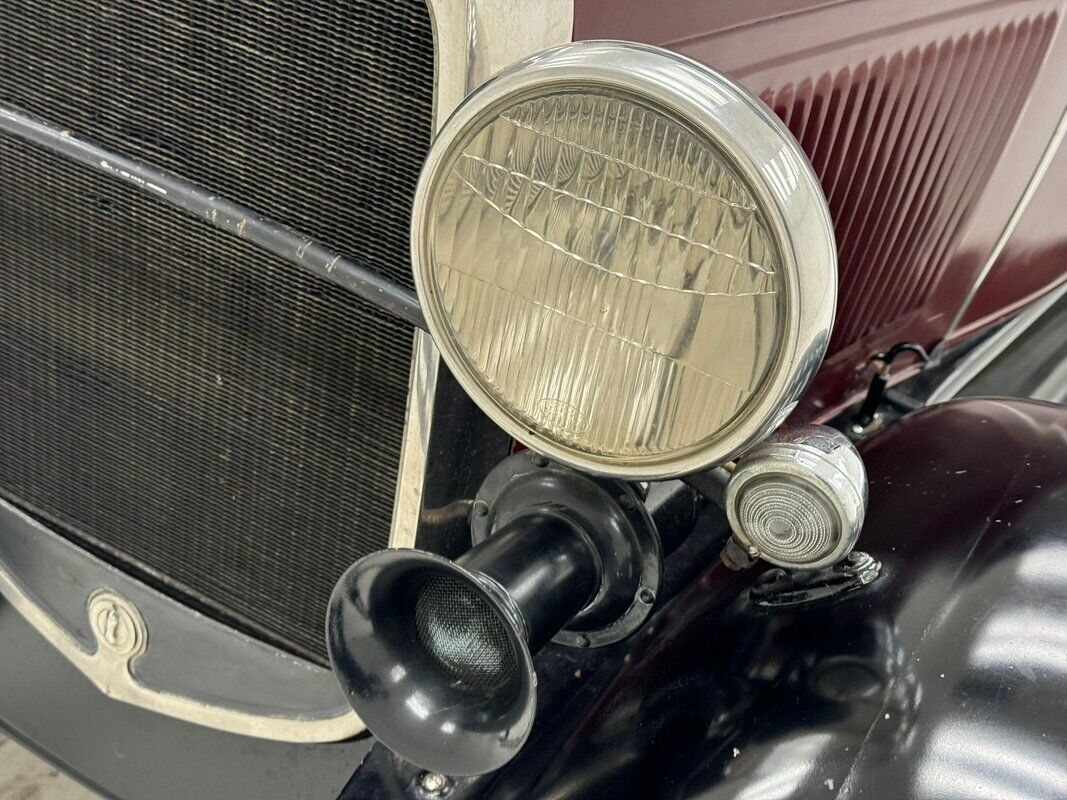 Ford-Model-A-Berline-1930-8