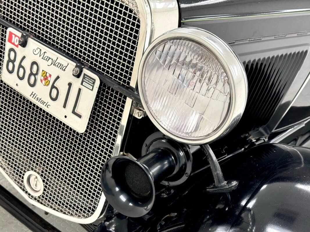 Ford-Model-A-Berline-1930-9