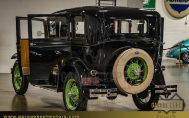 Ford-Model-A-Berline-1931-2