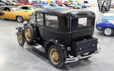 Ford-Model-A-Berline-1931-9