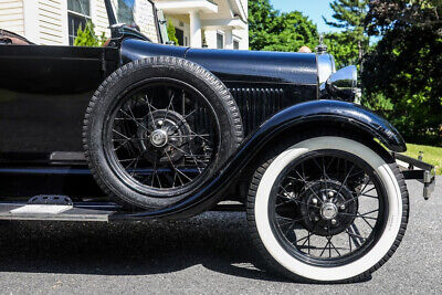 Ford-Model-A-Cabriolet-1928-10