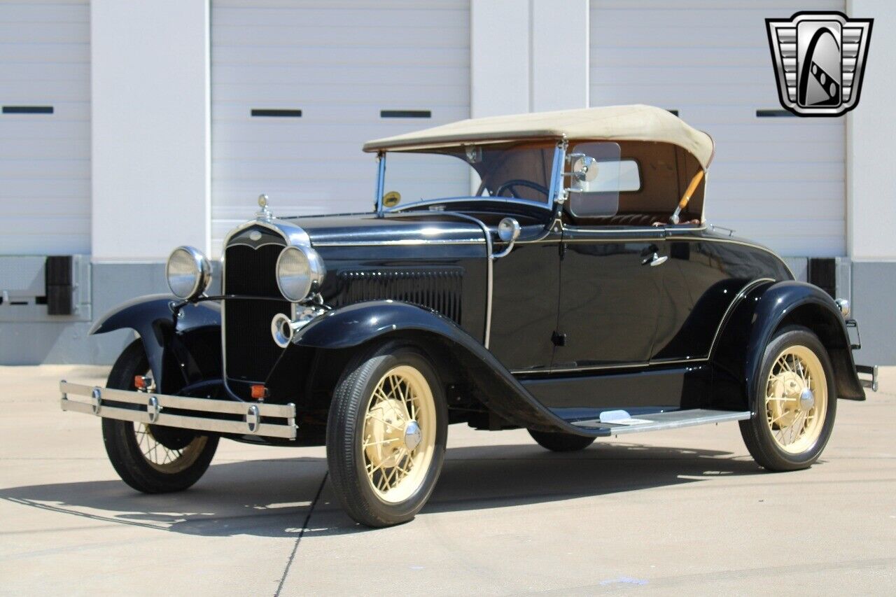 Ford-Model-A-Cabriolet-1931-2