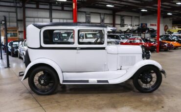 Ford-Model-A-Coupe-1928-9